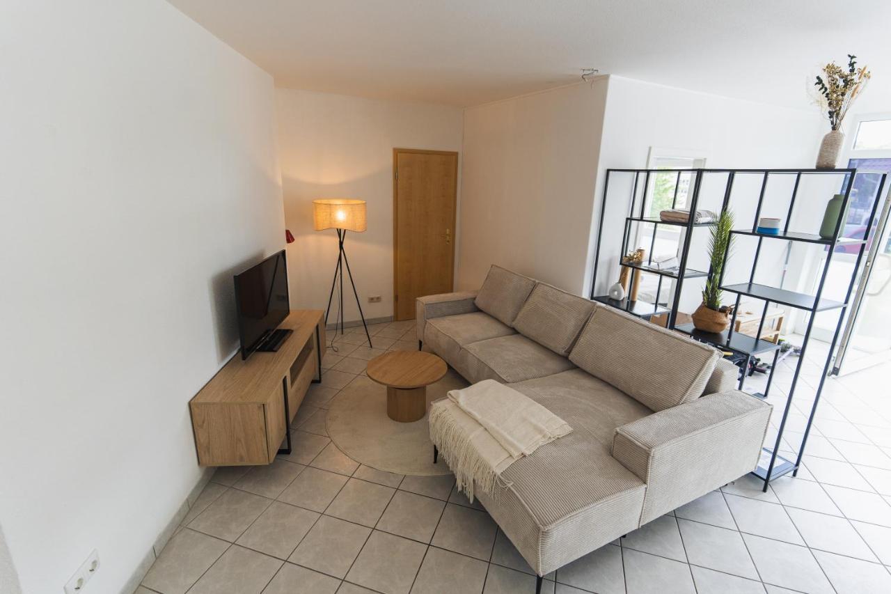 Appartment In Den Weinbergen Bei Mainz - Mit 2X Doppelzimmern, 1X Grosses Wohnzimmer, Bad & Kueche Stadecken-Elsheim Exterior foto
