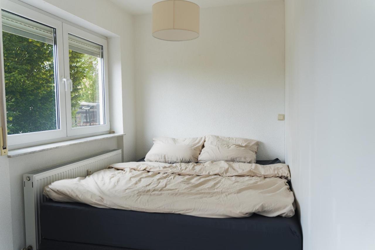Appartment In Den Weinbergen Bei Mainz - Mit 2X Doppelzimmern, 1X Grosses Wohnzimmer, Bad & Kueche Stadecken-Elsheim Exterior foto