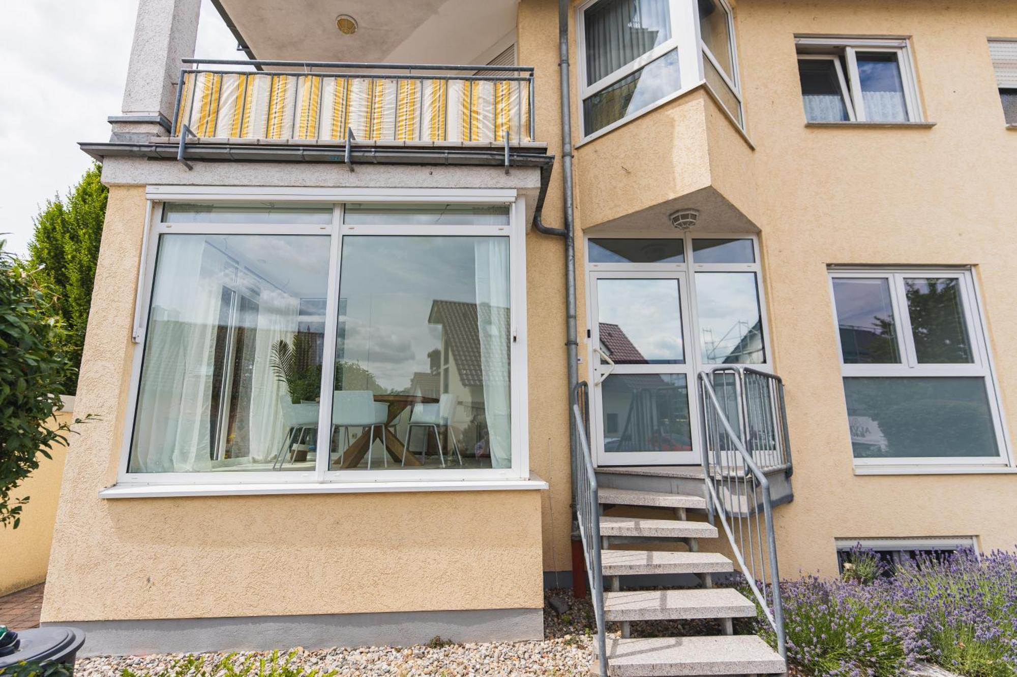 Appartment In Den Weinbergen Bei Mainz - Mit 2X Doppelzimmern, 1X Grosses Wohnzimmer, Bad & Kueche Stadecken-Elsheim Exterior foto